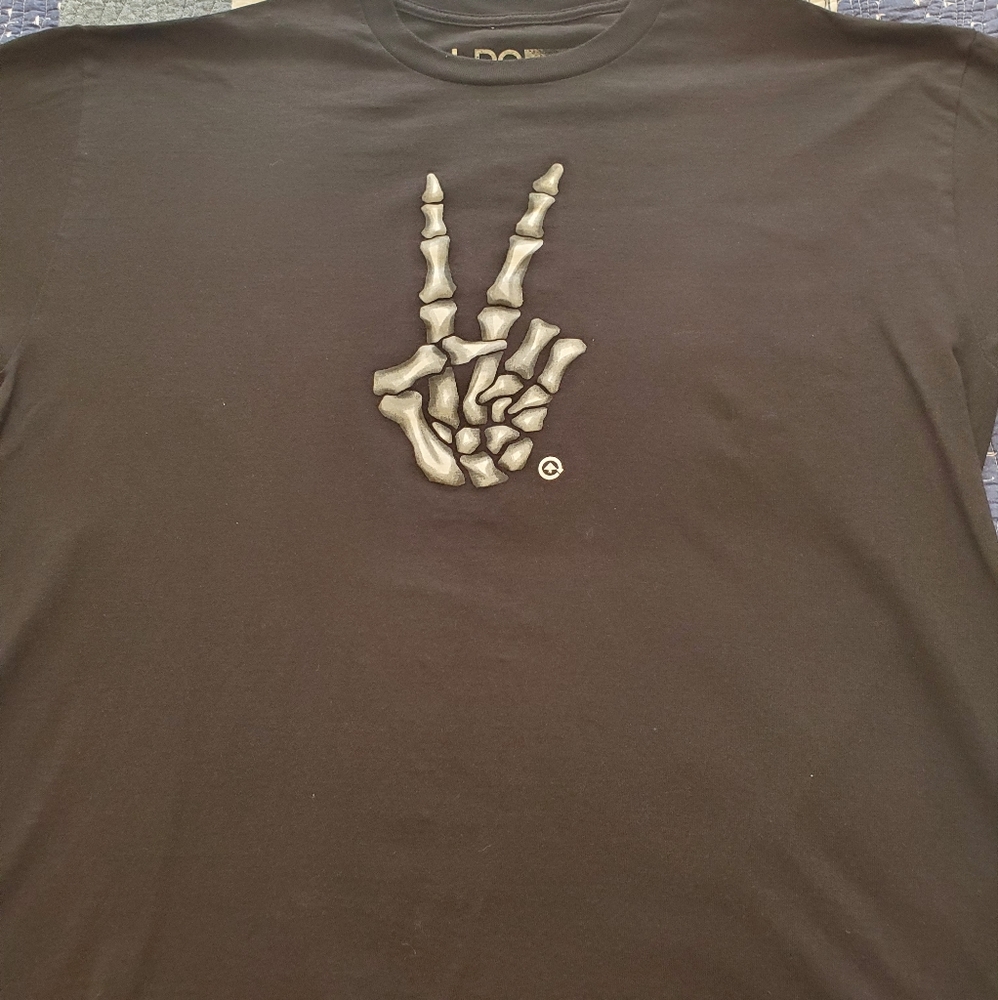 Black LRG Skeleton Hands t-shirt XL peace out front f off back